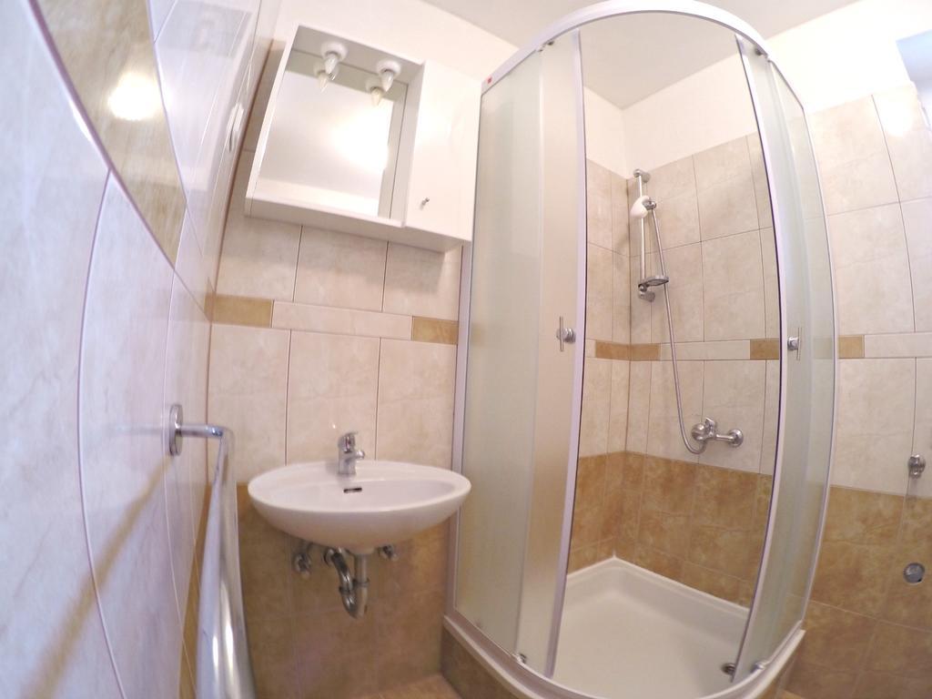 Apartments Gavran Baška Voda Стая снимка